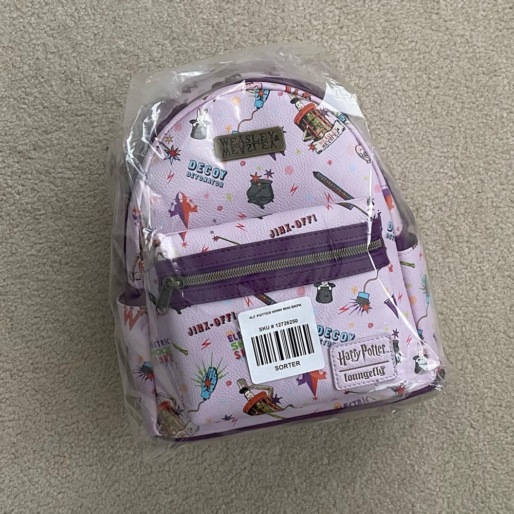 Loungefly Harry Potter Weasleys’ Wizard Wheezes Mini Backpack - Picture 15 of 16
